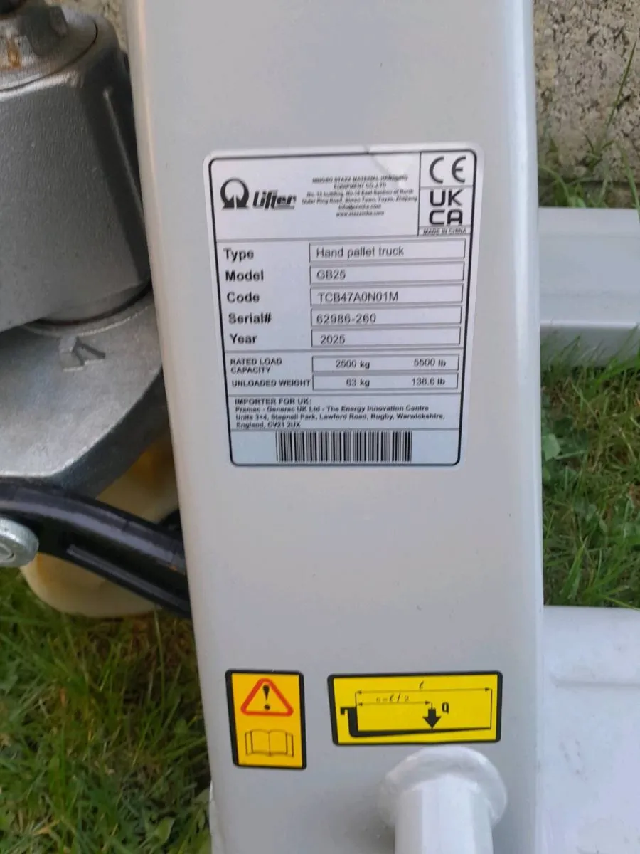 Pallet truck - Image 2