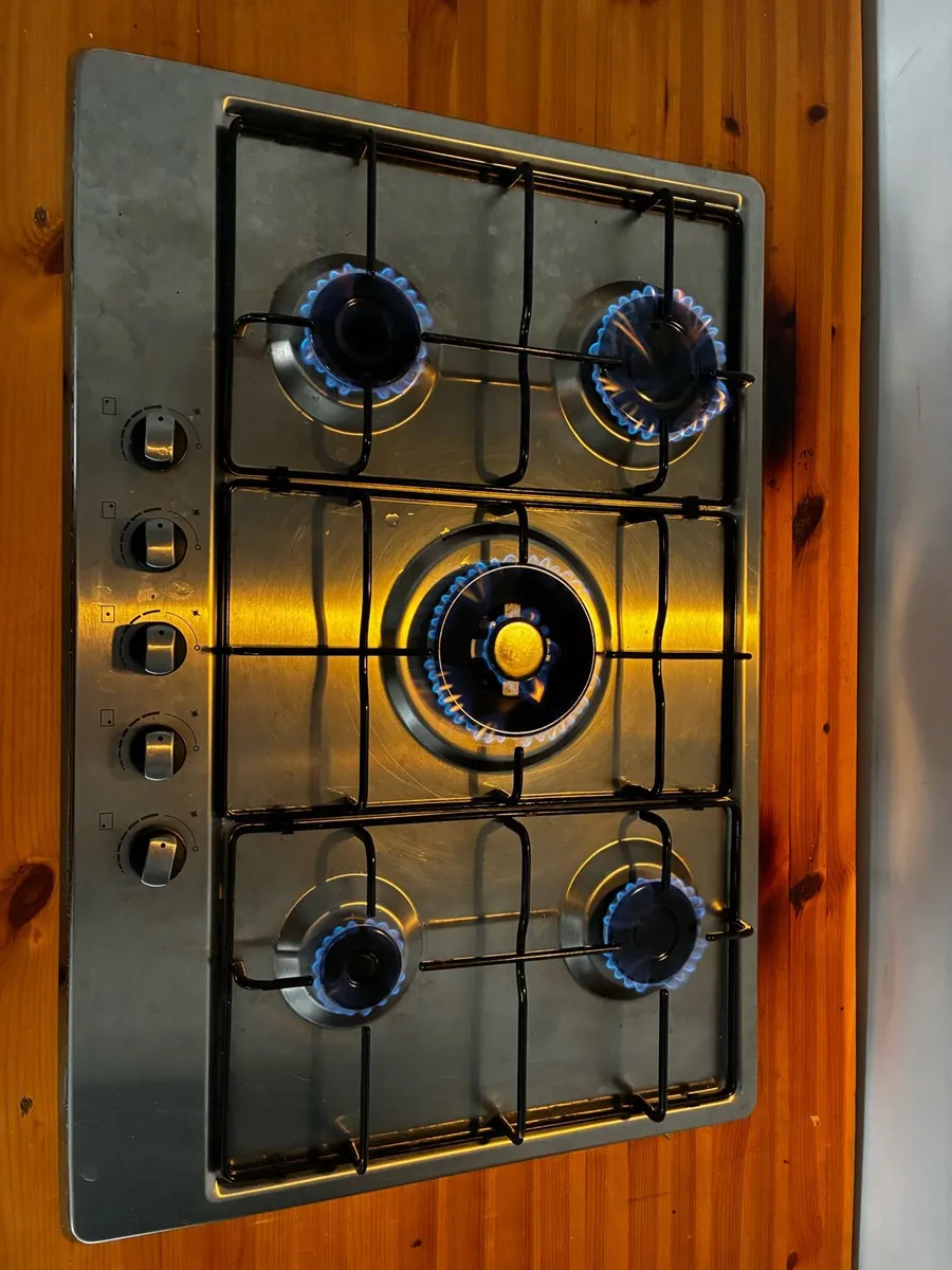 5 burner gas hob - Image 2