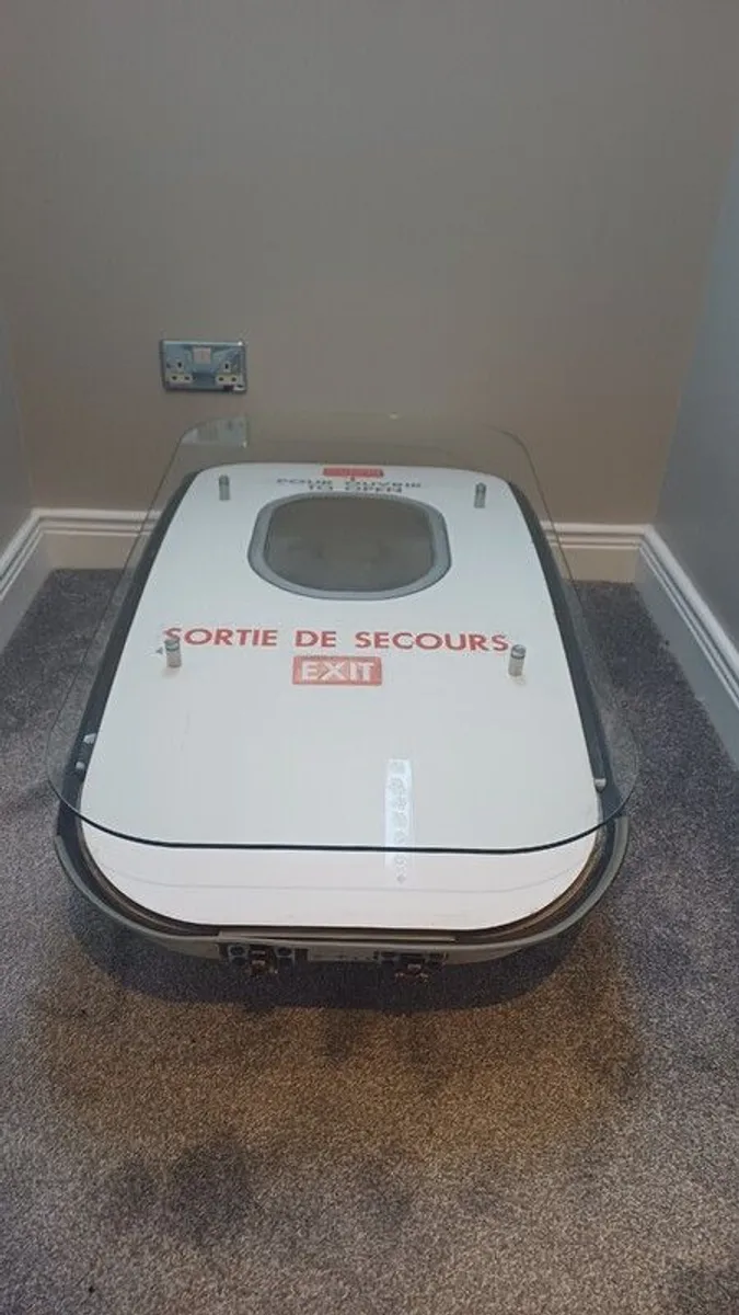 Airbus A319 F-GRHT Emergency Exit Window Table  Aviation Furniture - Image 3