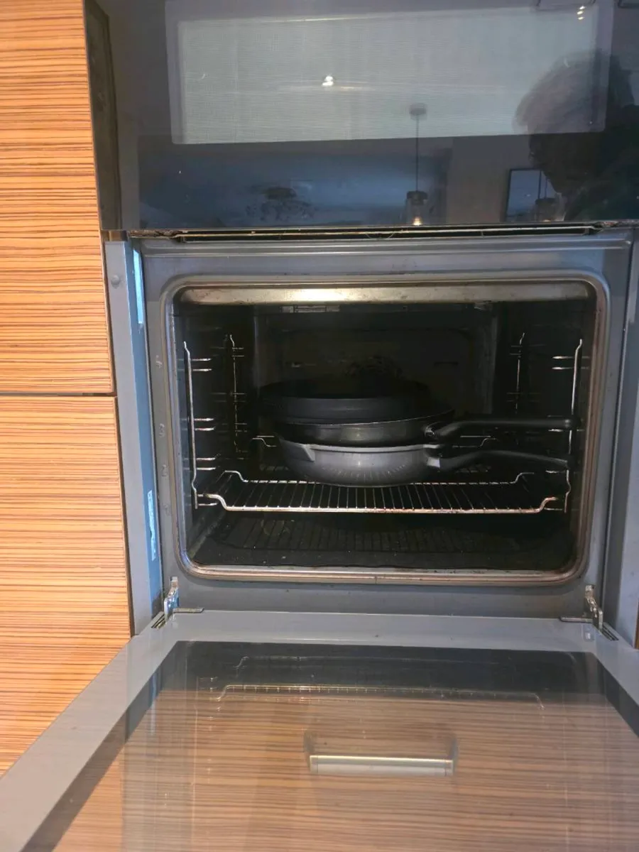 Oven - Image 3