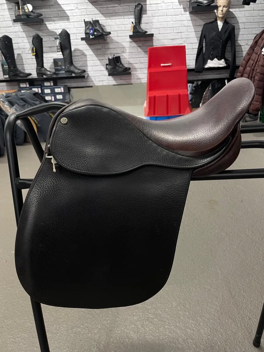 Falcon Saddle 14.5” Show Saddle/GP - Image 2