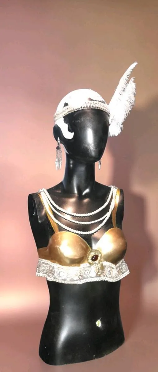 Large custom-made room or window decor - Image 3