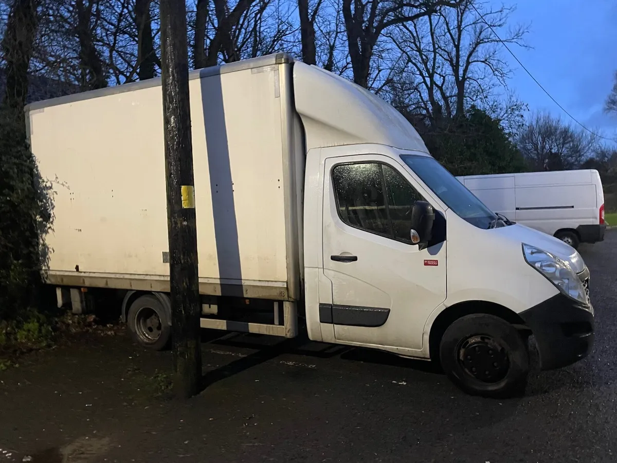 Renault Master 2015 - Image 2