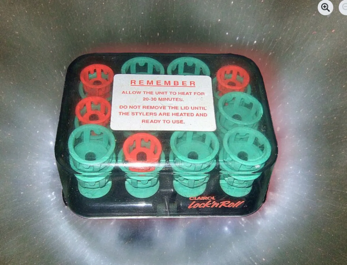 Clairol 'Lock n Roll Heated Hair Curlers' - Image 4