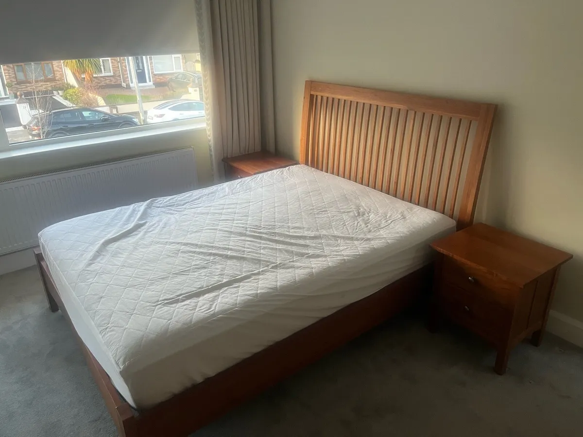 King size bed - Image 2