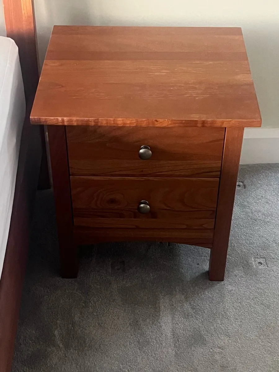 King size bed - Image 3