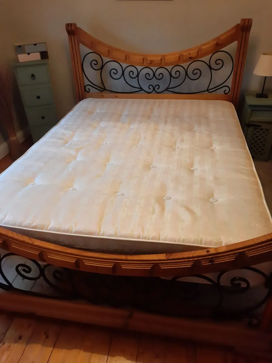 King-size Bed - Image 1