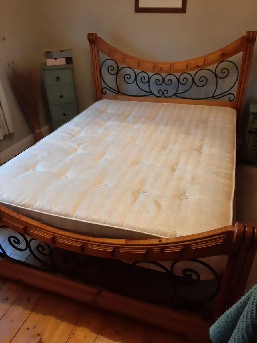 King-size Bed - Image 2