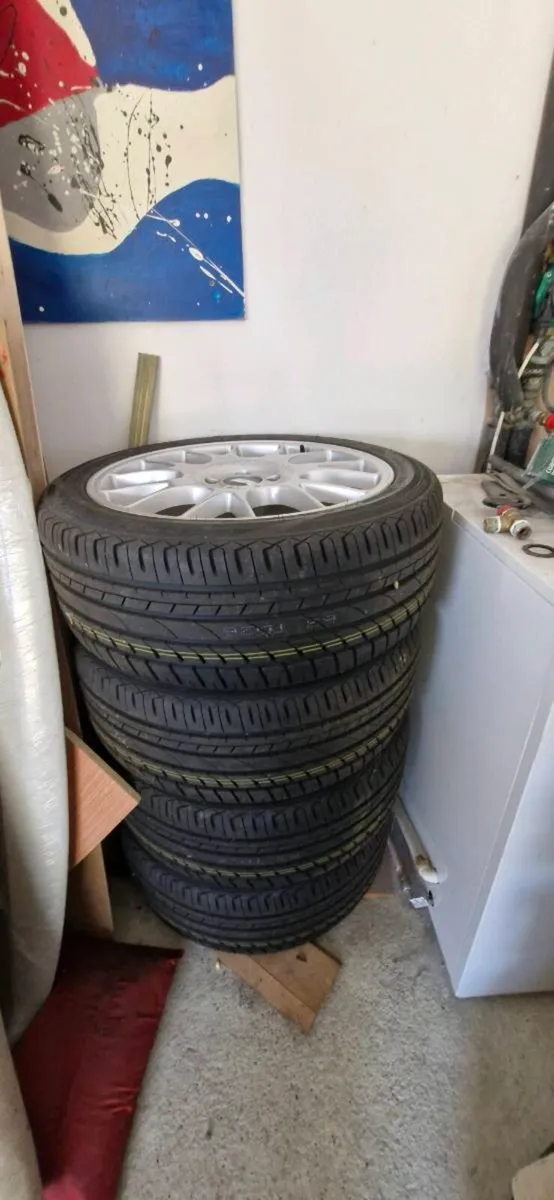 Audi Alloys, Transporter lights. - Image 1