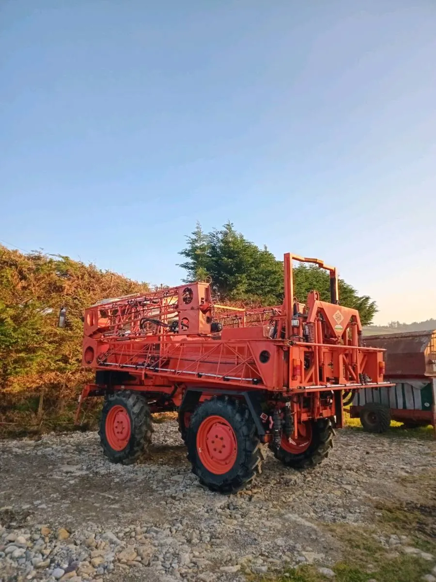 Sam Sands sprayer "Trade Inn's Taken" - Image 4