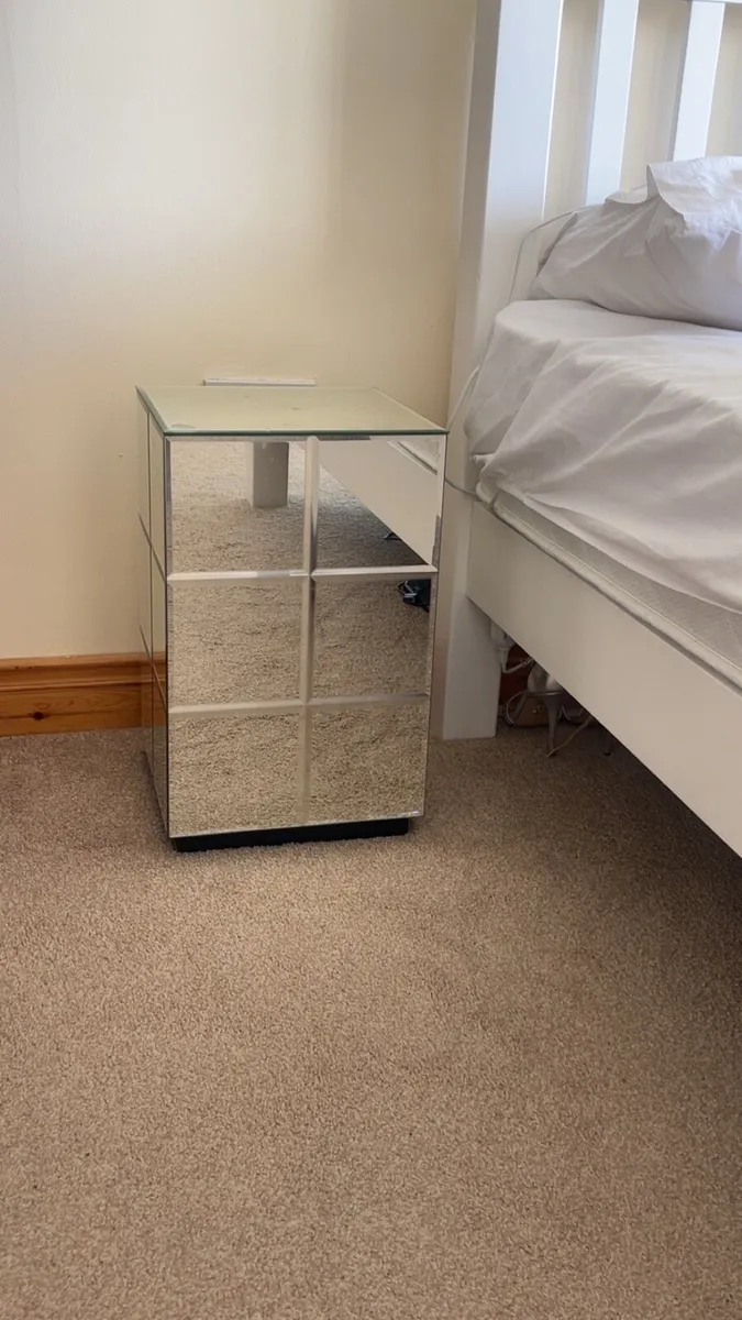 Mirrored Lamp Stand - Image 1