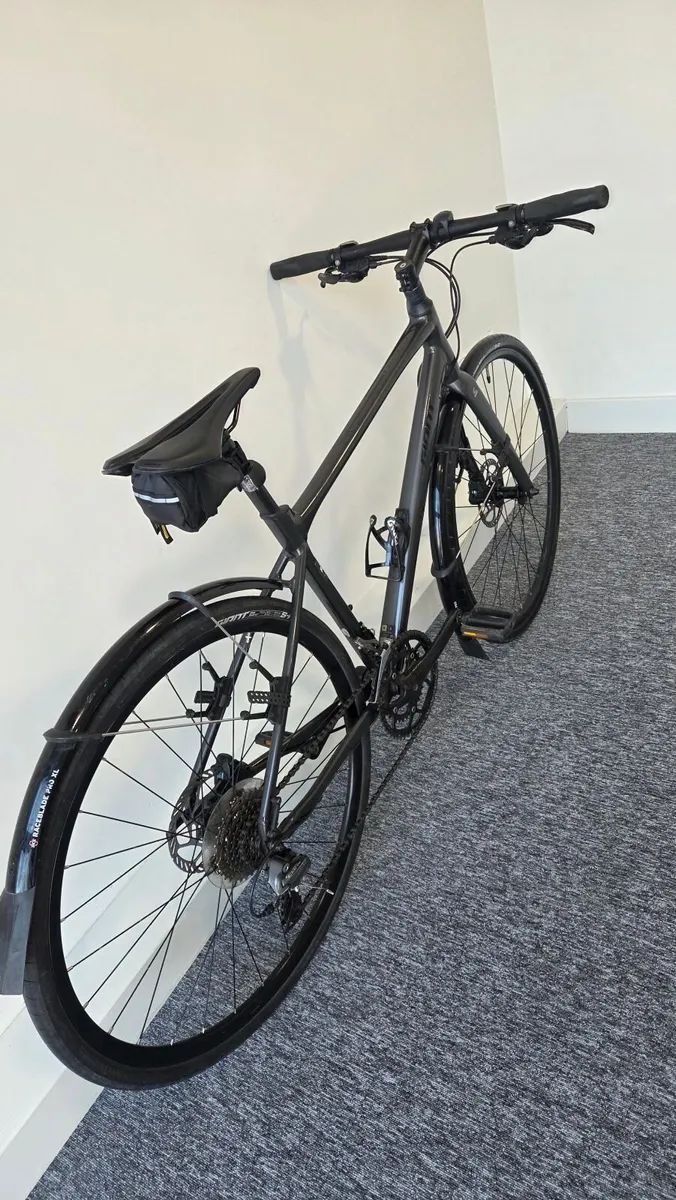 Giant Fastroad SL3 bike - Image 4