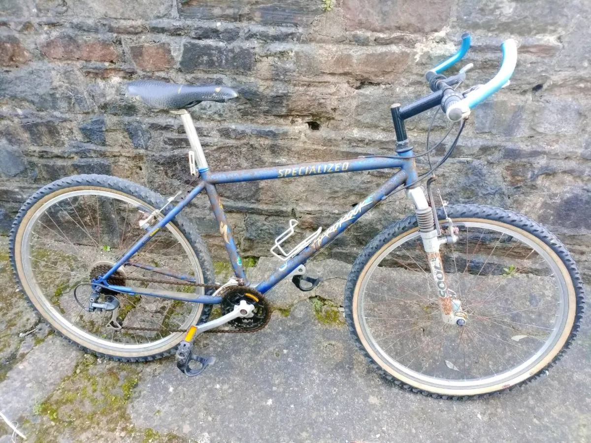 Retro Mountain Bike - Image 1
