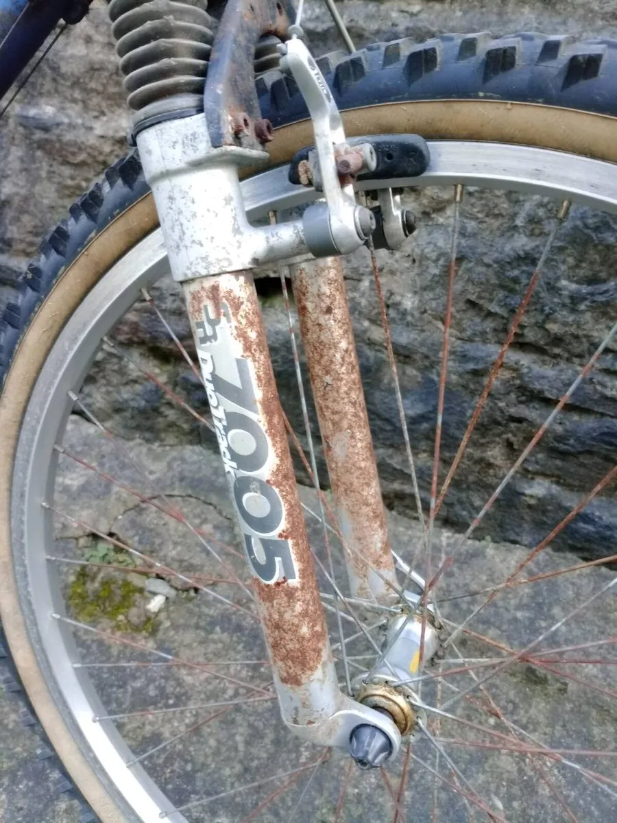 Retro Mountain Bike - Image 3