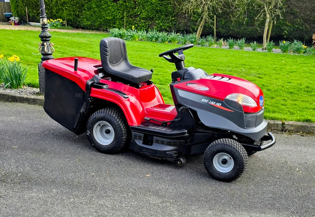 Castelgarden tractor mower - Image 1
