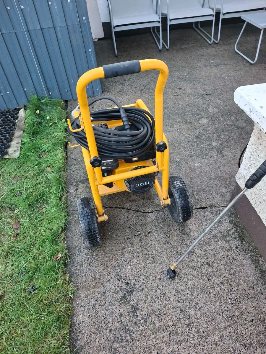 JCV petrol pressure washer - Image 2