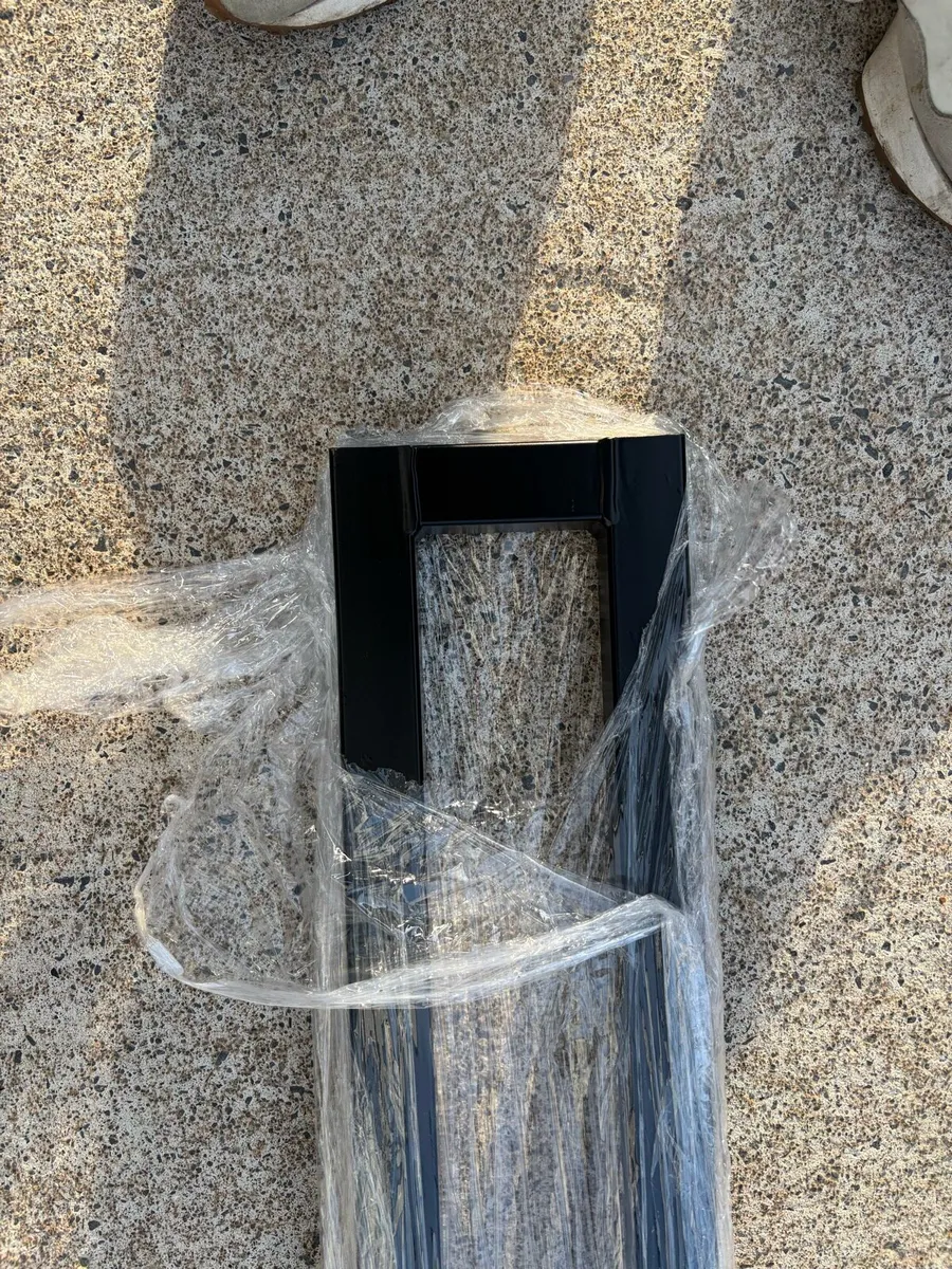 Pin legs for table - Image 1