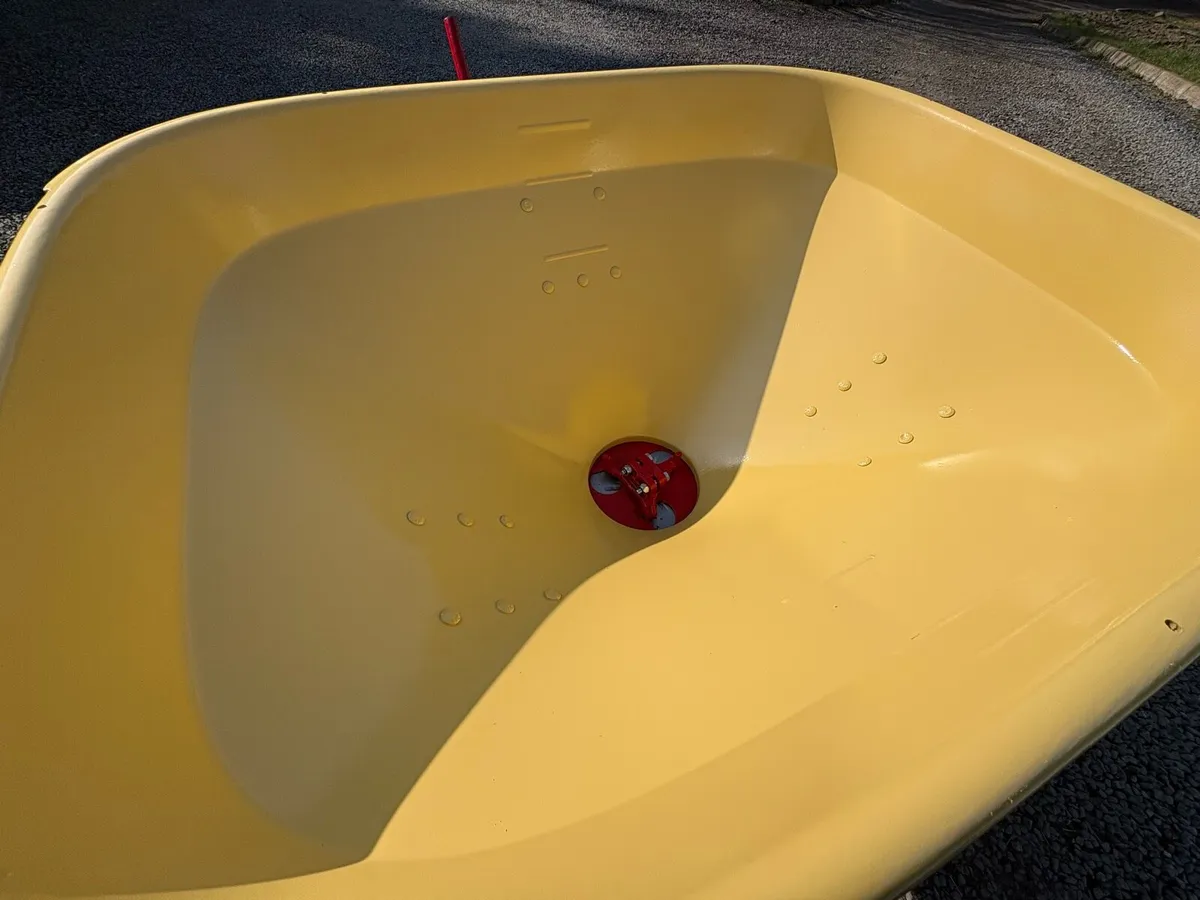 Vicon 402 Fertliser Sower - Image 4