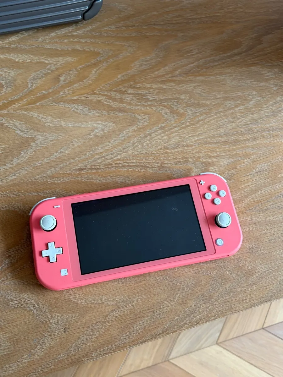 Nintendo Switch Lite - Image 2