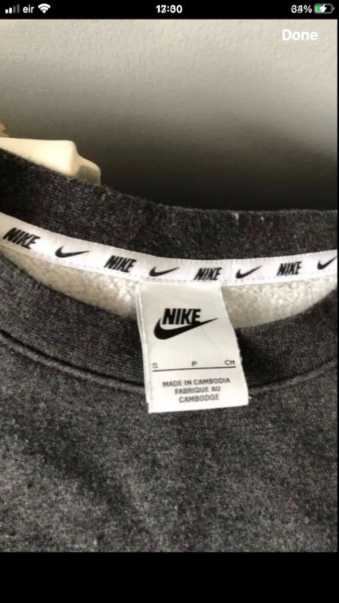 Mens Nike tracksuit size S €20 - Image 3