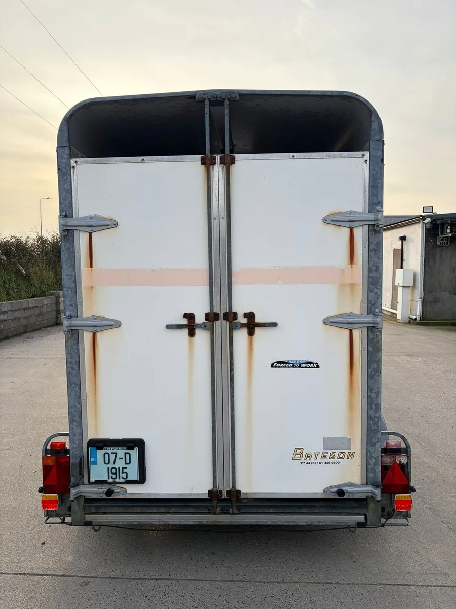 Bateson horse box for sale - Image 4