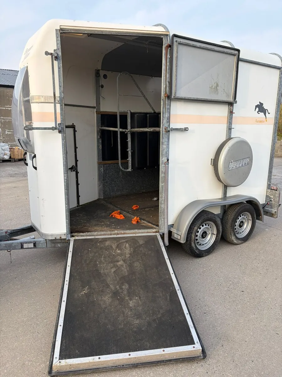 Bateson horse box for sale - Image 3