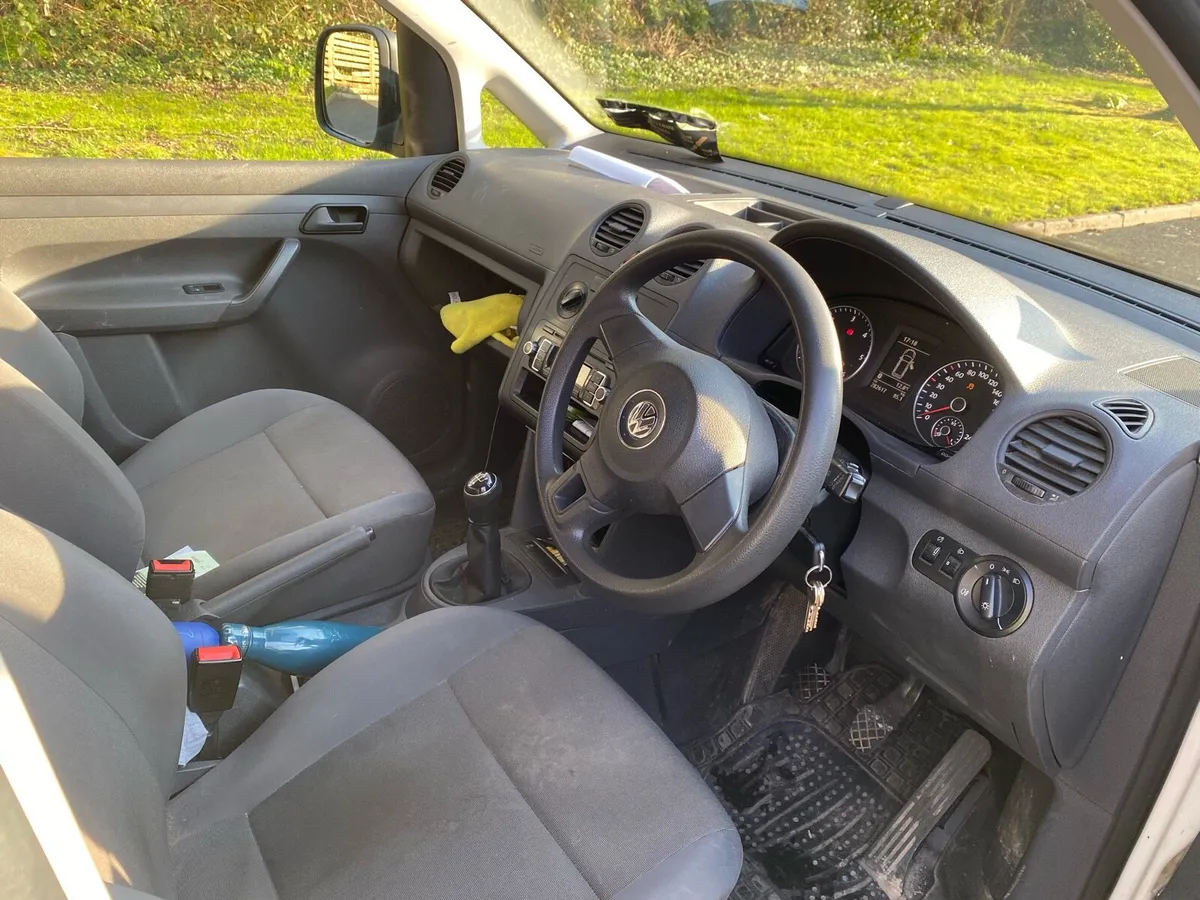 VW Caddy - Image 2