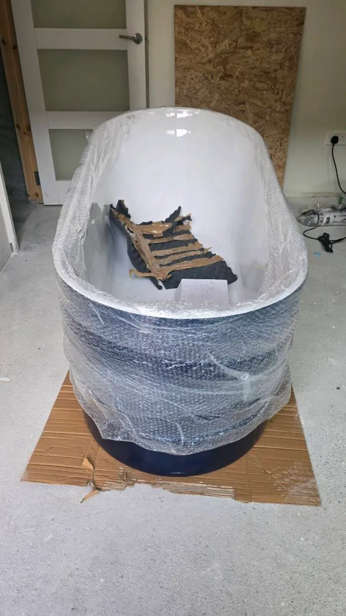 Bathtub Blue Milano Overton - Regal Blue Modern Fr - Image 2