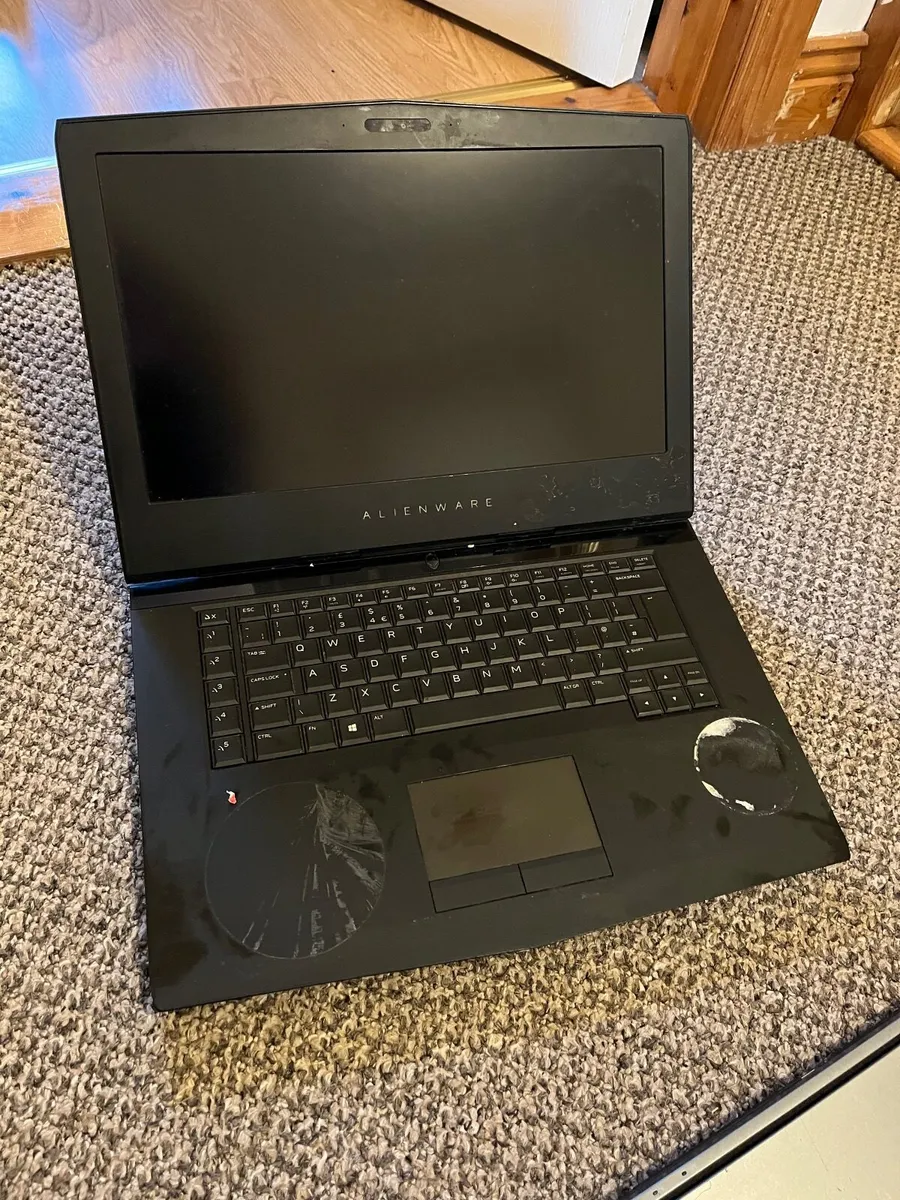 JOBLOT 12 laptops for parts or repair - Image 2