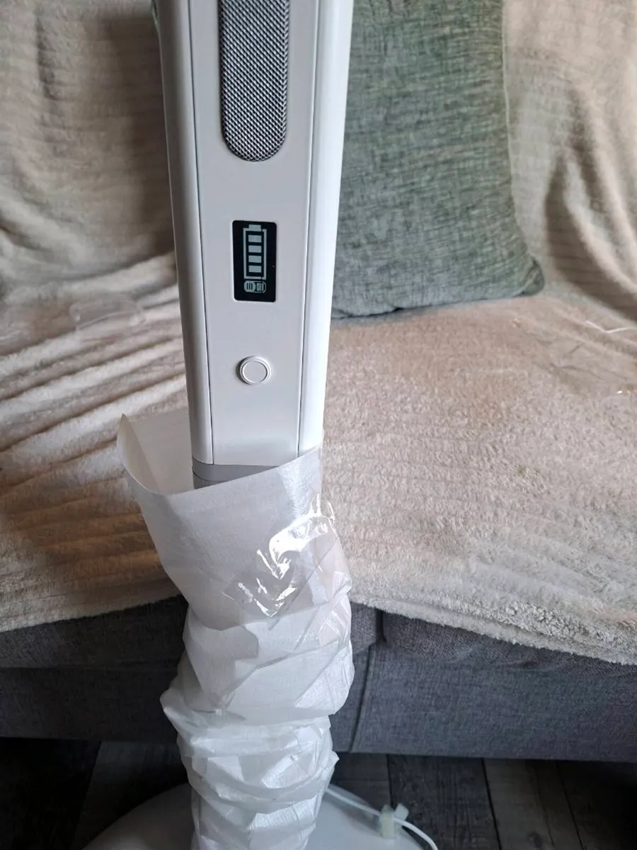 32 inch Touch screen mobile smart tv - Image 3