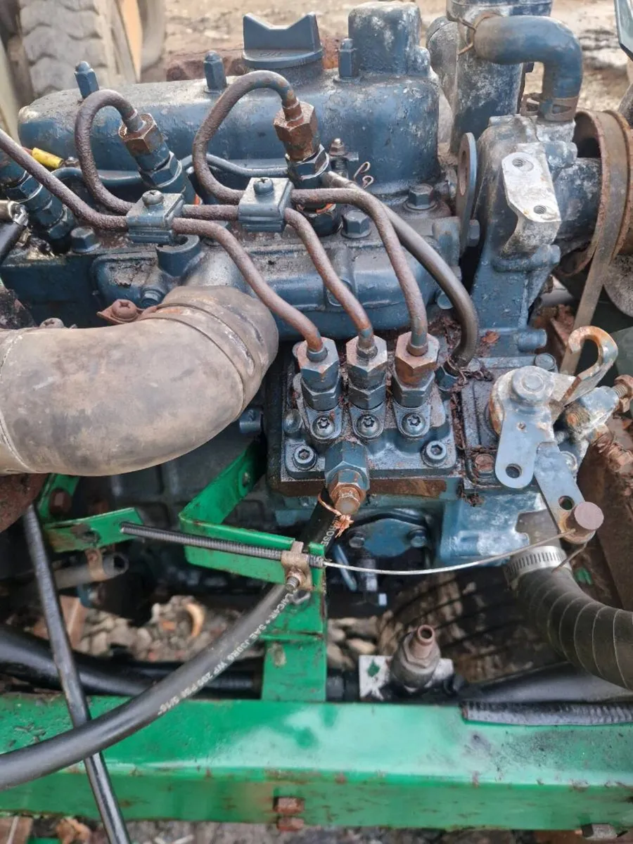 Kubota engine - Image 1