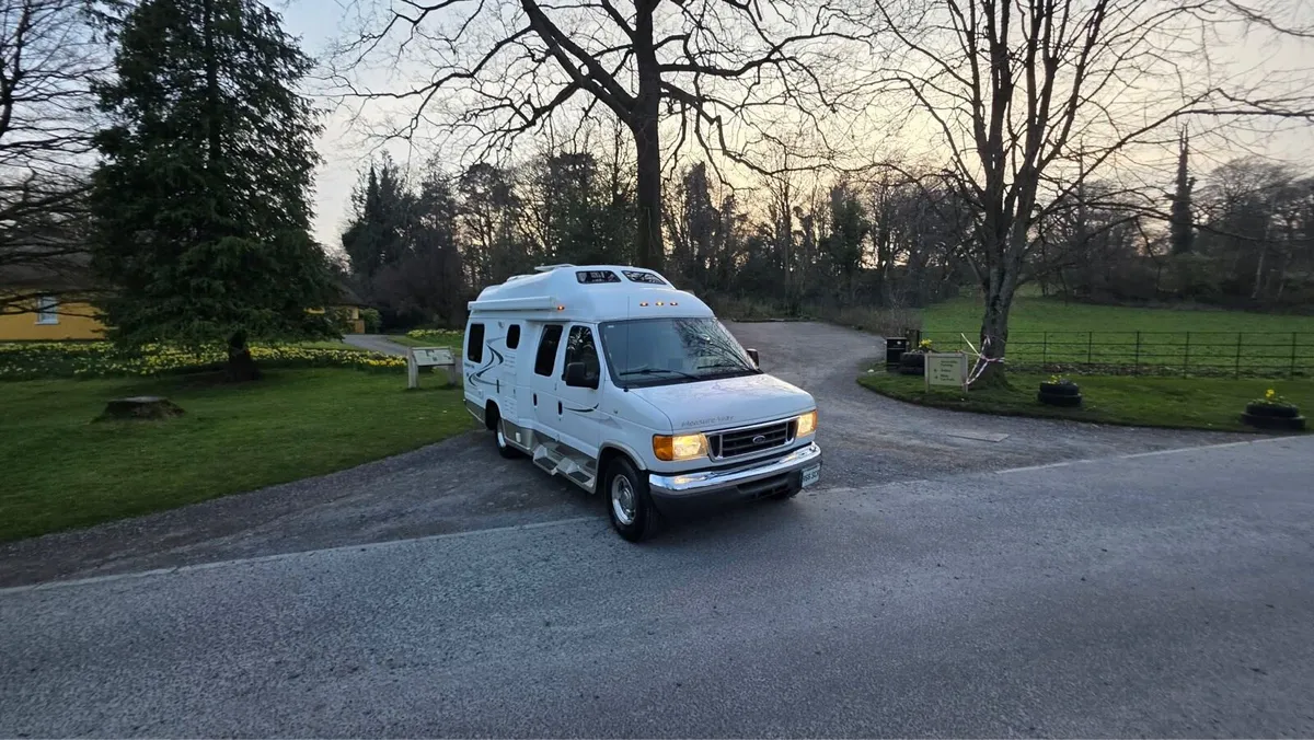 Ford pleasure way RV. MOTORHOME YEAR. 2008 - Image 1