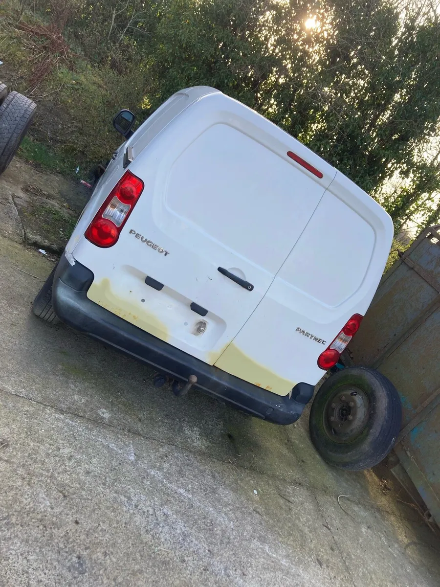 Peugeot partner breaking - Image 1