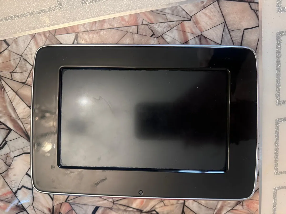 Mercedes multifunction display screen - Image 4