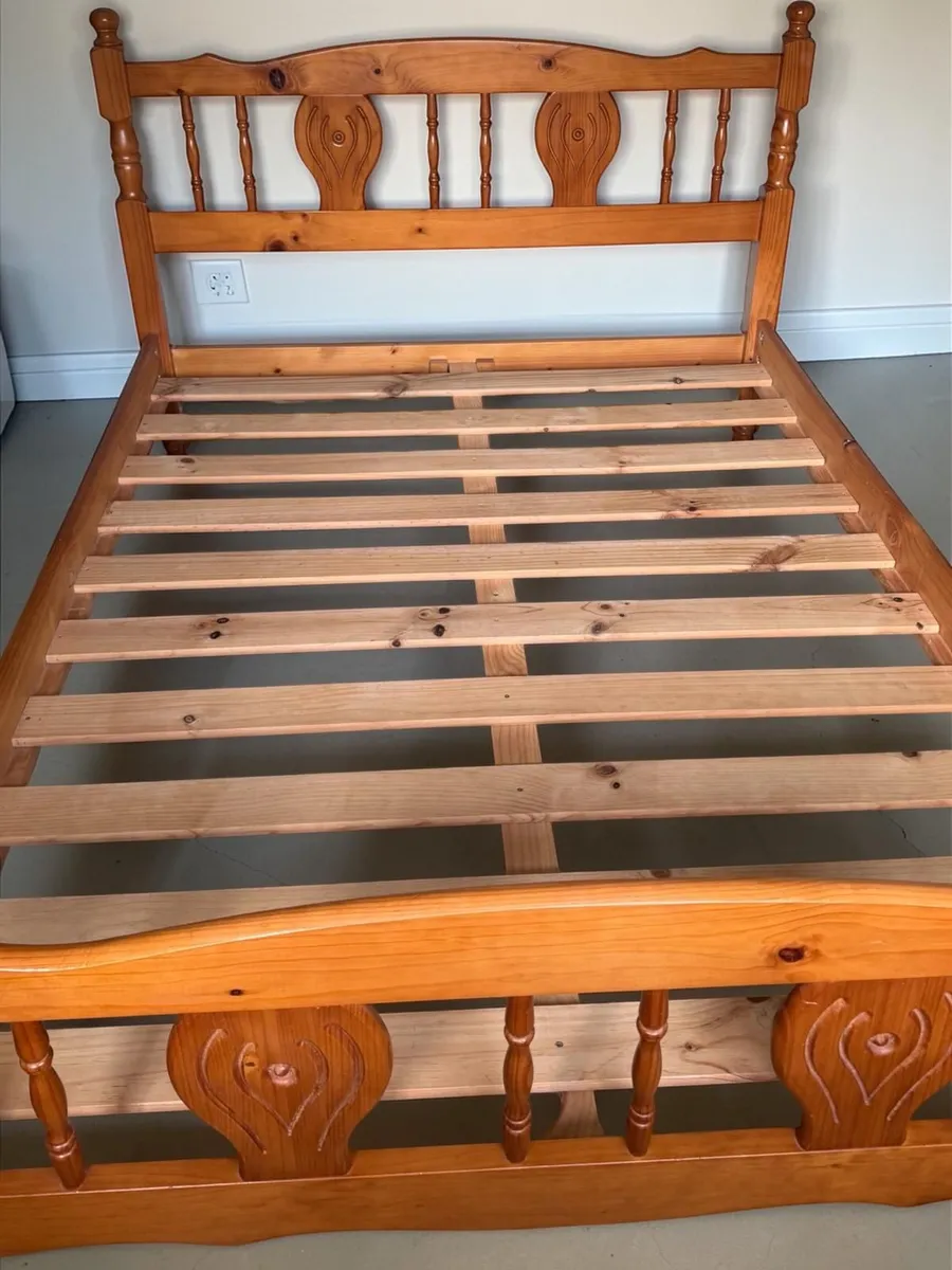 Double bed - Image 2