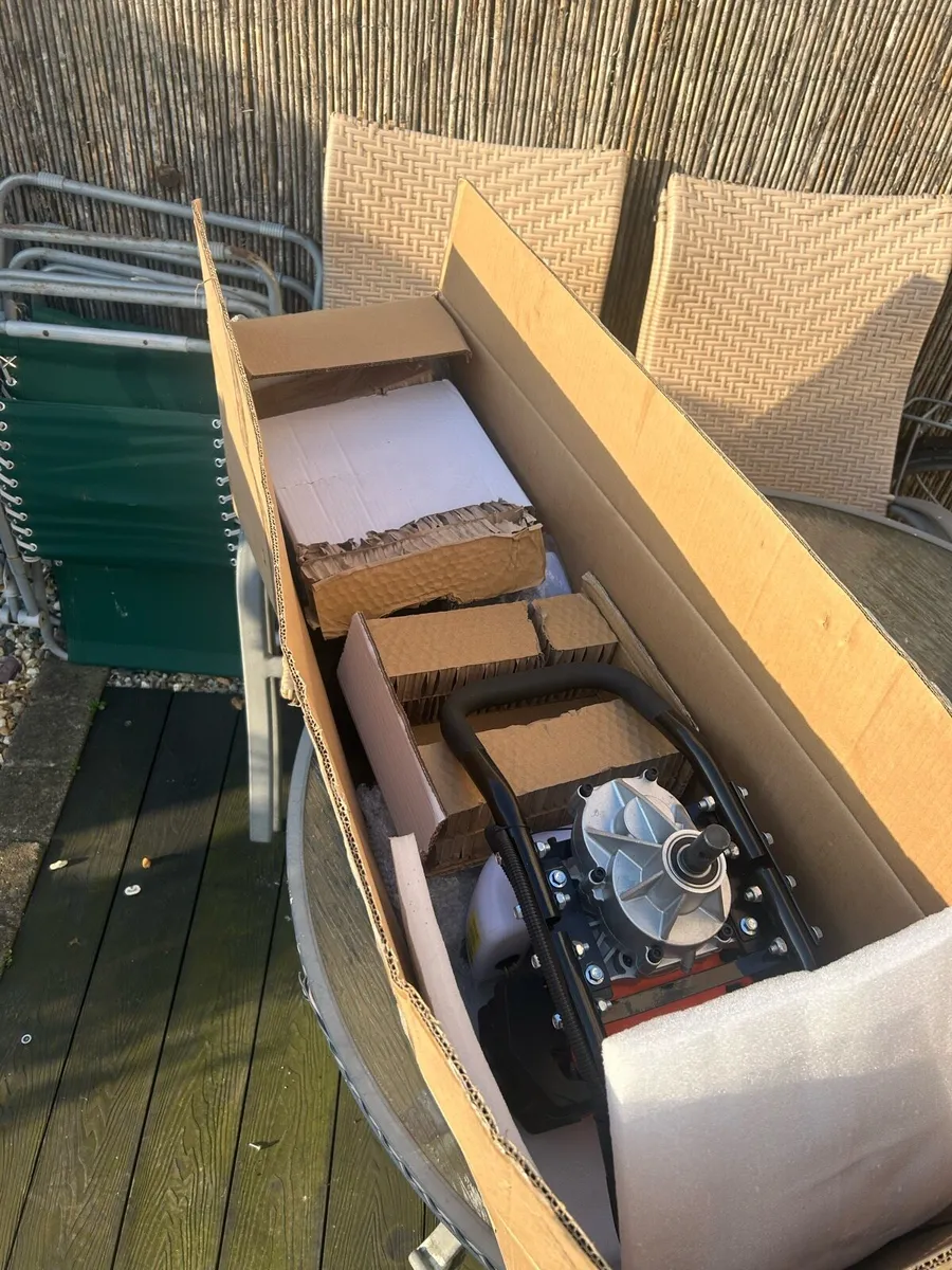 Vevor Petrol Auger 8” - unused - Image 2