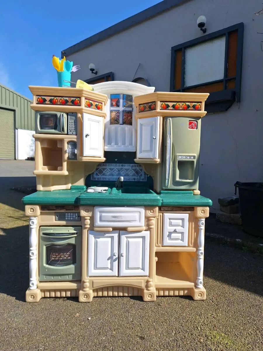 Kids Kitchen - Image 1