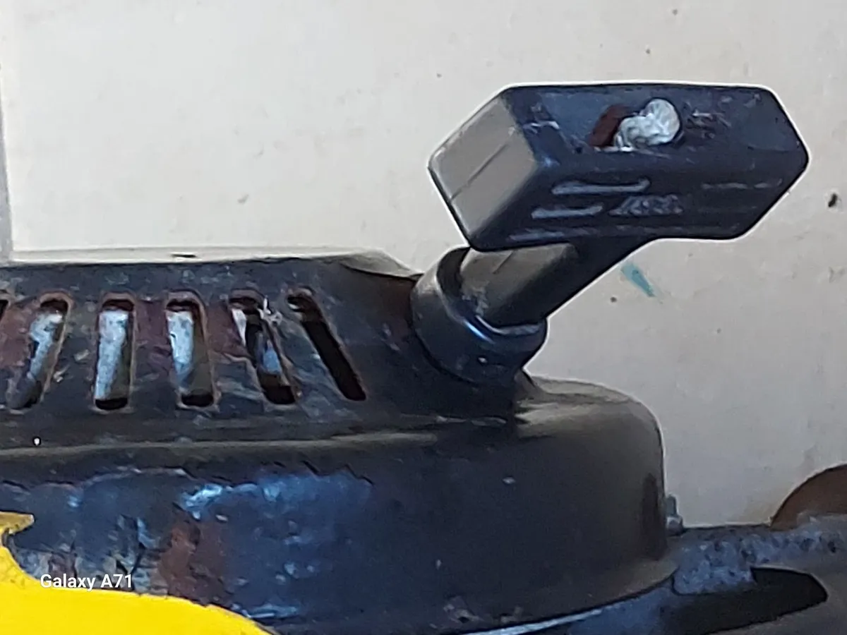 PowerCraft-720, 650 Watt Portable Petrol Generator - Image 2