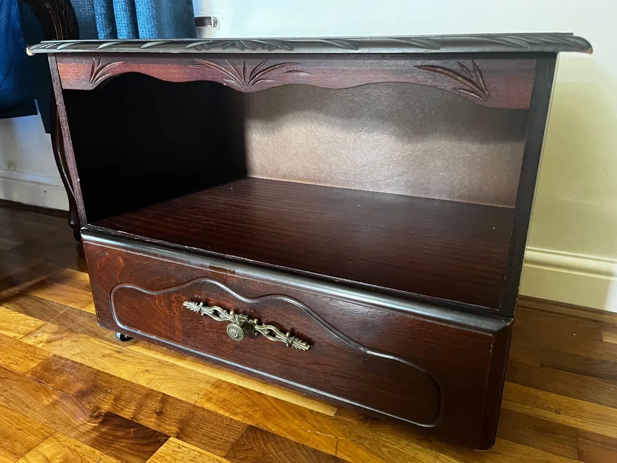 FREE /Rossmore mahogany low unit with brass handle - Image 3