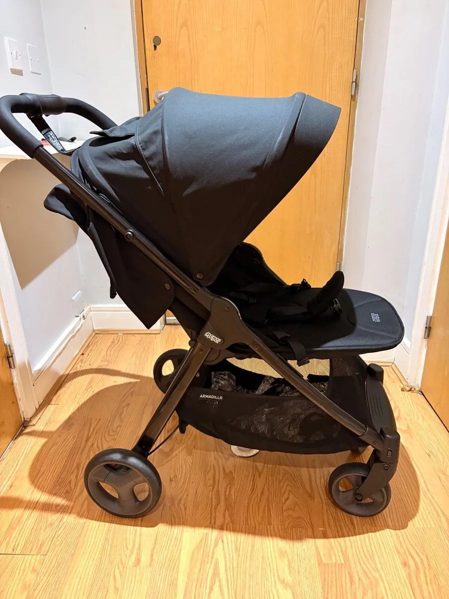 Armadillo Mamas and Papas stroller - Image 4