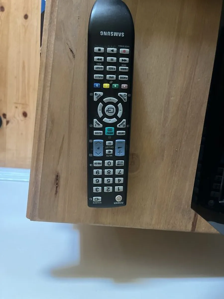 Samsung TV - Image 4