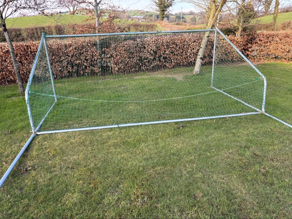 Goal posts - Image 4