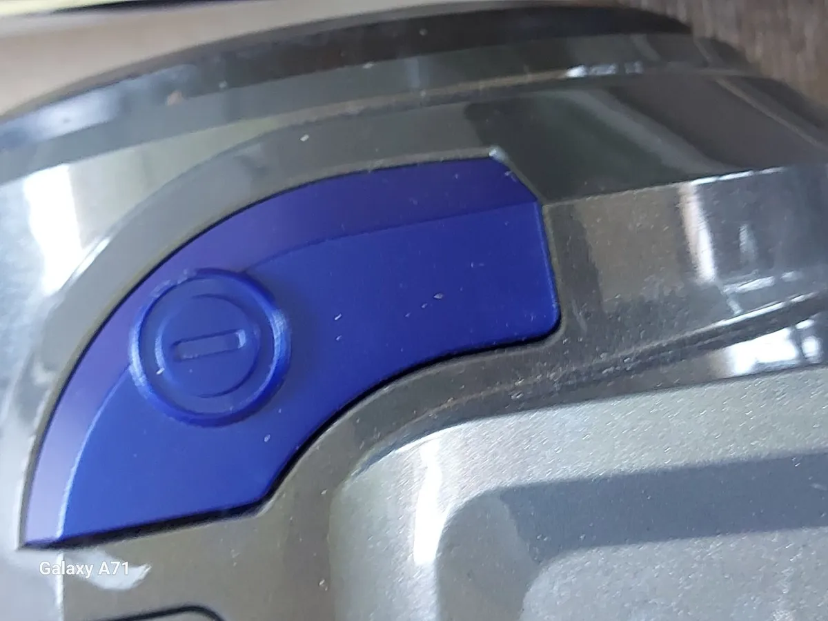 Russell Hobbs Model RHCV4101 Vacuum Cleaner - Image 3