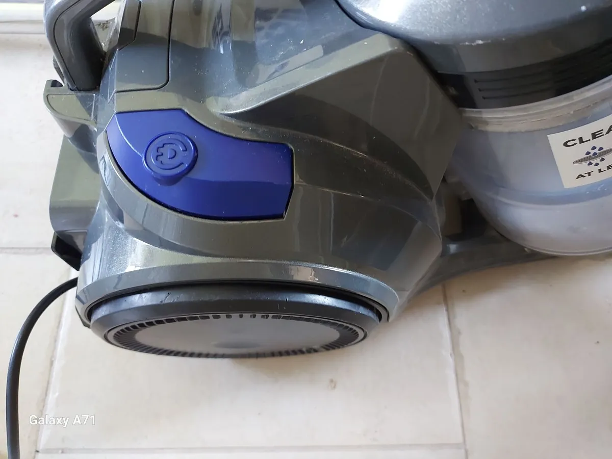 Russell Hobbs Model RHCV4101 Vacuum Cleaner - Image 4