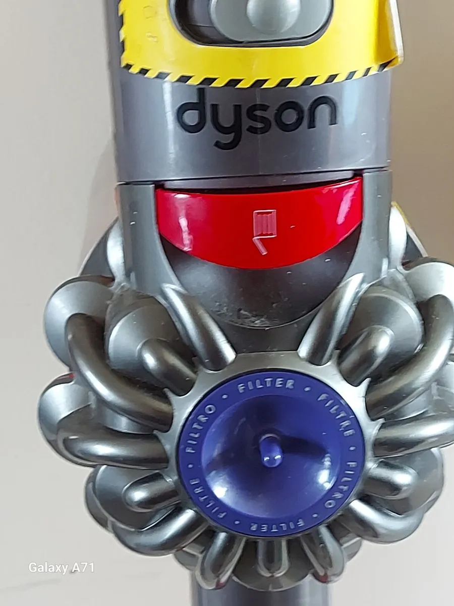 Dyson V7 total Clean Vacuum Cleaner - Image 2
