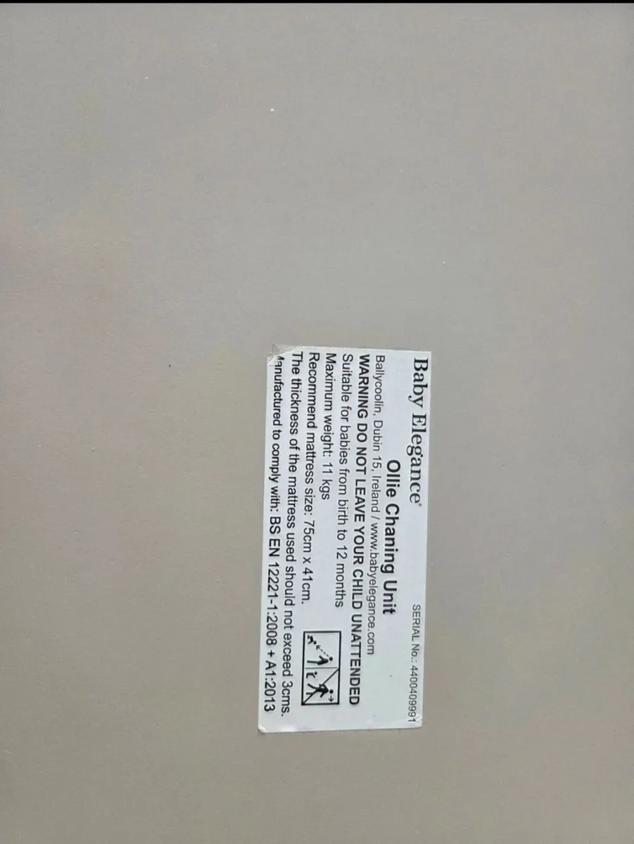 Baby elegance changing table - Image 1
