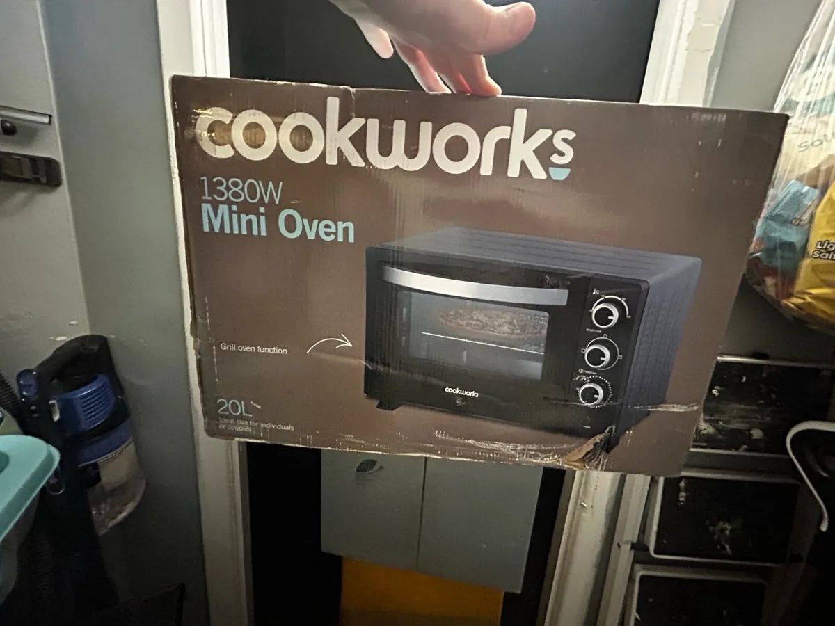 Cookworks 1380W Mini Oven - Image 1