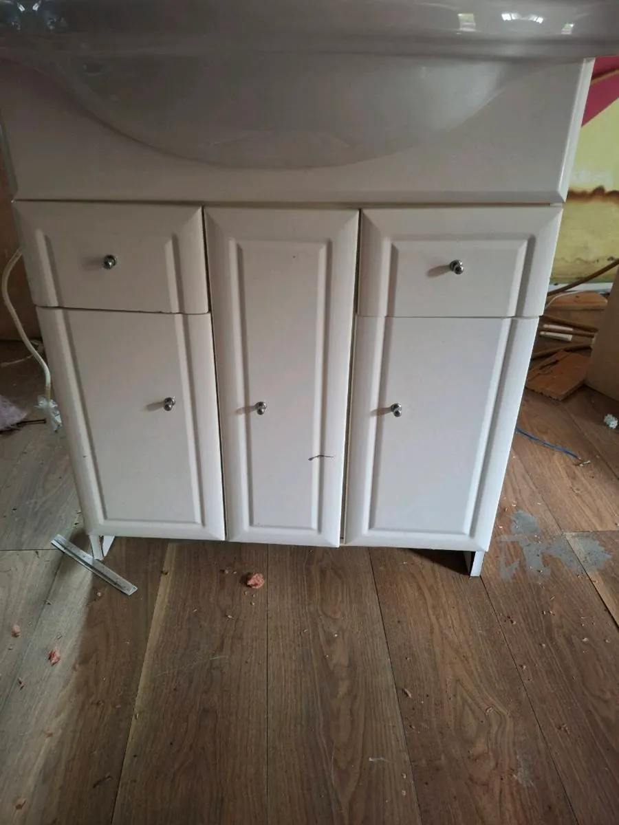 Bathroom vanity unit - Image 2