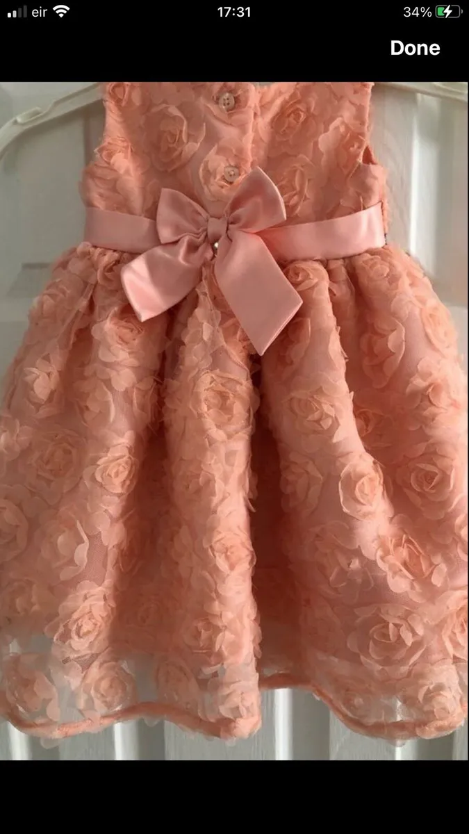 Girls stunning dress 6/9 mths €10 - Image 2