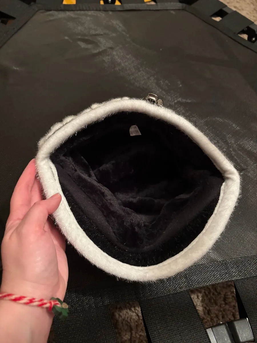 Stylish Black & White Hat Fluffy & Adjustable New - Image 3